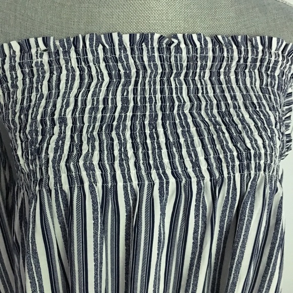 NWOT Paper Crane blouse Sz M striped cold shoulder stunning! - Picture 5 of 8